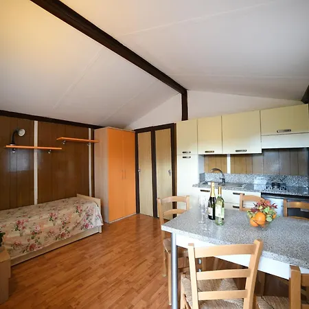 Casa vacanze Mobilheim Auf Dem Huegel Mit Pool