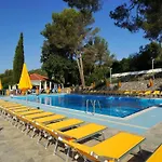 Ferienhaus Mobilheim Auf Dem Huegel Mit Pool