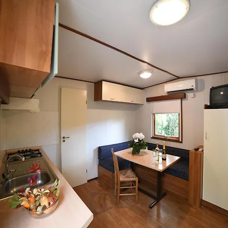 Mobilheim Auf Dem Huegel Mit Pool * Villanova d'Albenga